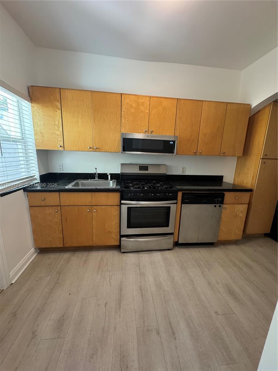 1027 Euclid Avenue, Unit 2 Miami Beach, FL 33139 - Photo 5 of 19