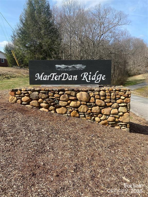 V/l V/l Marterdan Ridge Marion, NC 28752 - Photo 2 of 12 a view of a wooden fence