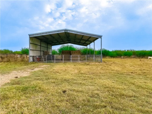 $1,499,000 | 4043 Fleming Prairie Road, Victoria, TX 77905