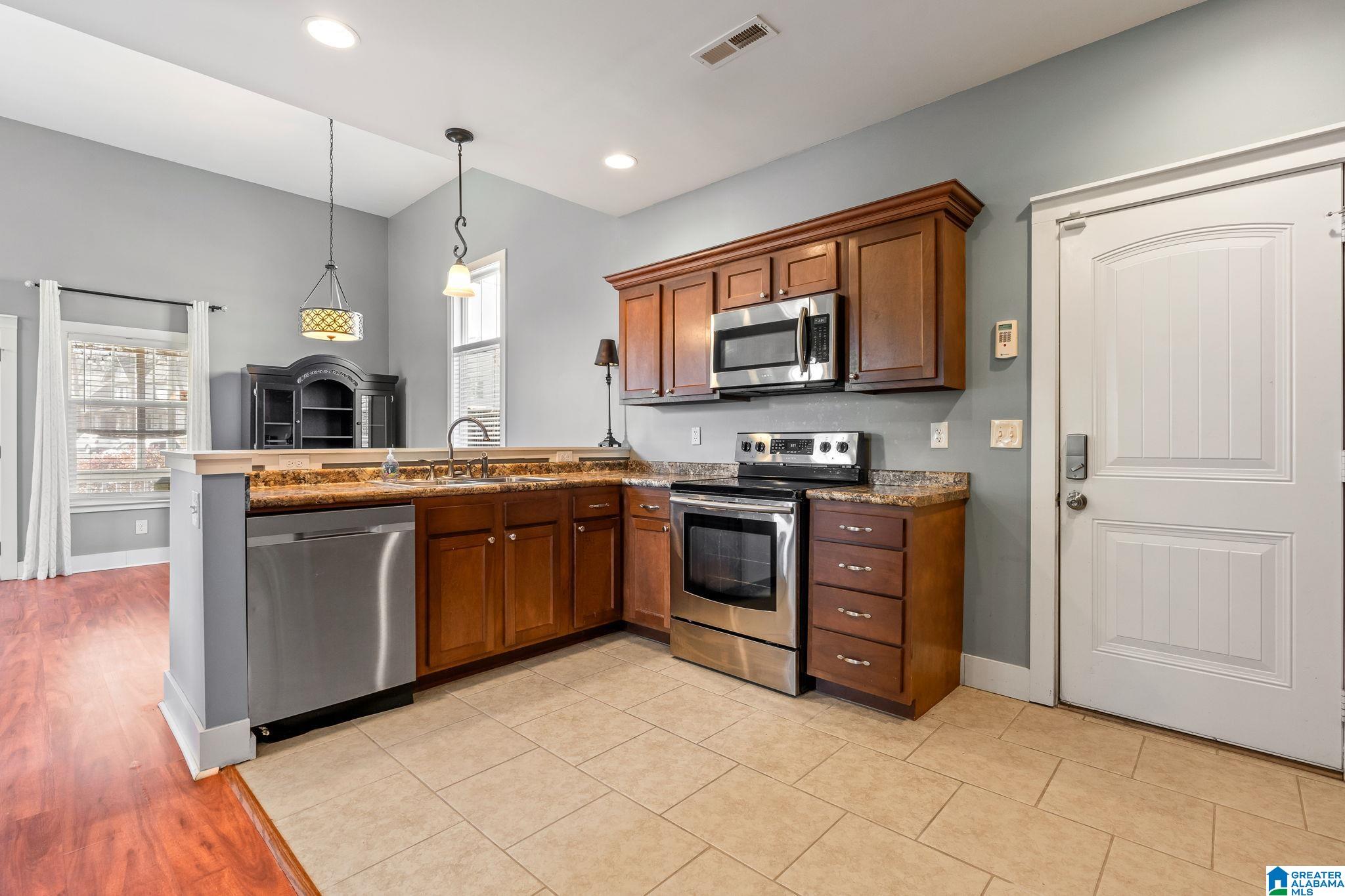 5936 Georgia Road Birmingham, AL 35212 - Photo 8 of 31