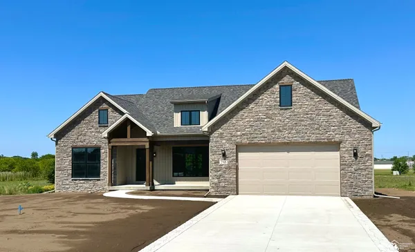 $469,900 | 798 East Sweet Briar Lane, Monroe, MI 48161