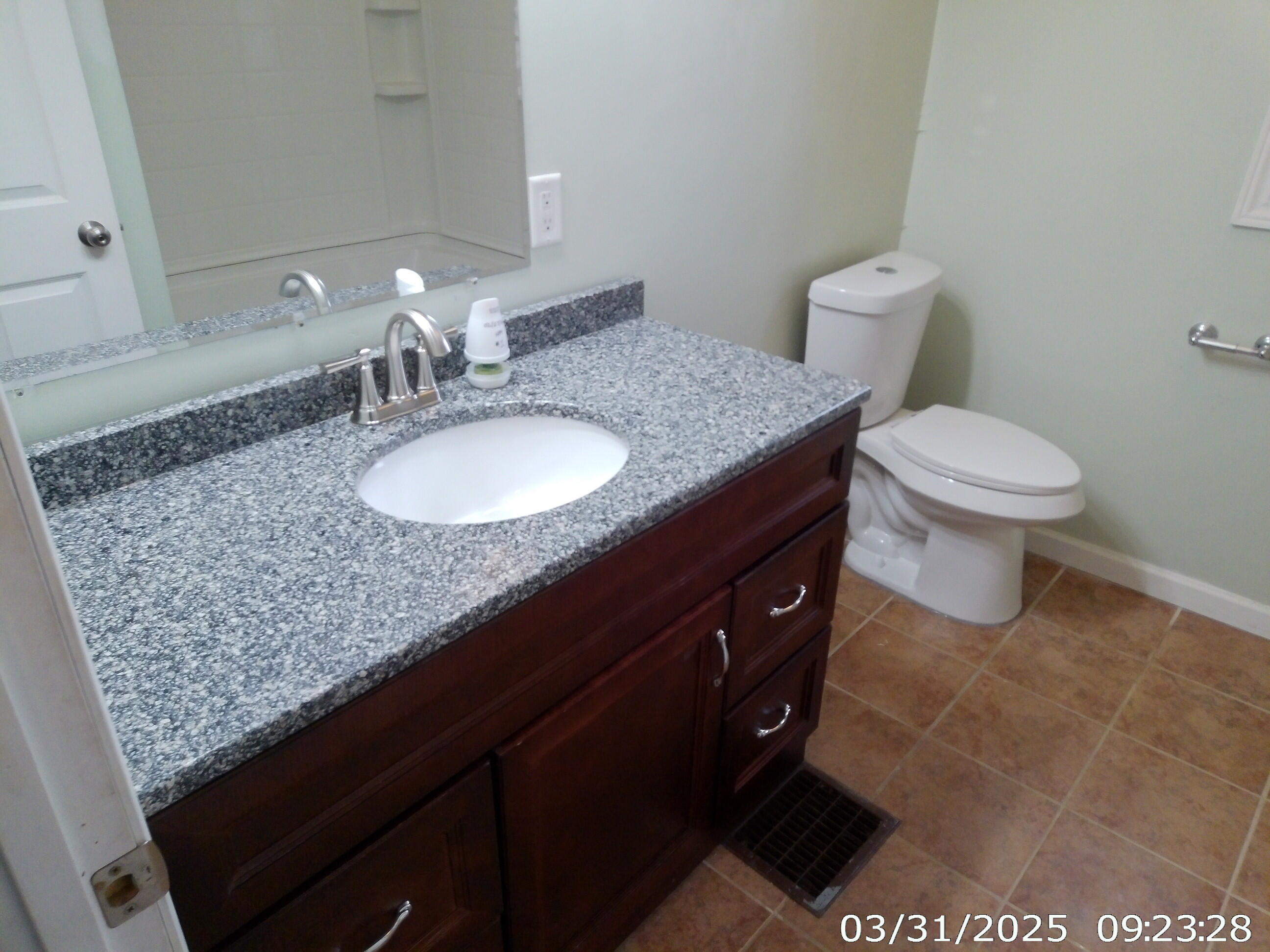 5510 Benton Road Jackson, MI 49201 - Photo 8 of 13 bathroom