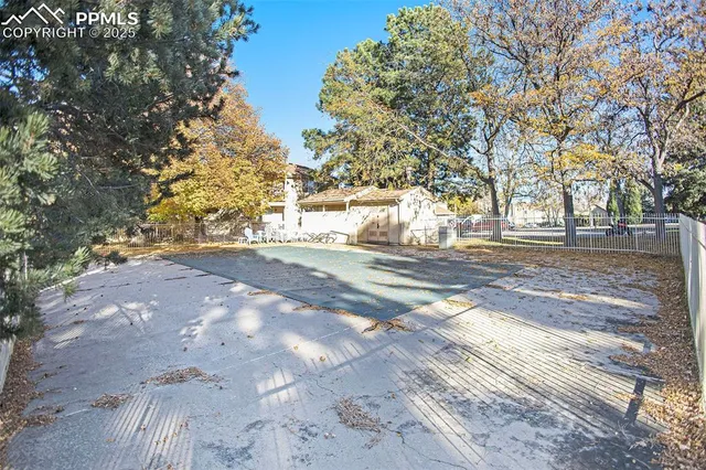 $189,900 | 846 Tenderfoot Hill Road, Unit 202, Colorado Springs, CO 80906