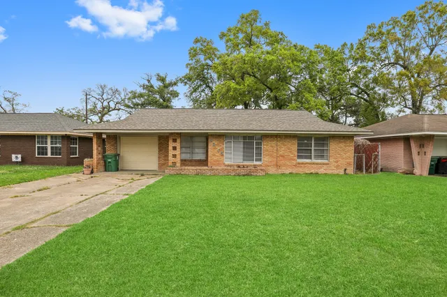 $1,325 | 9315 Laura Koppe Road, Houston, TX 77078