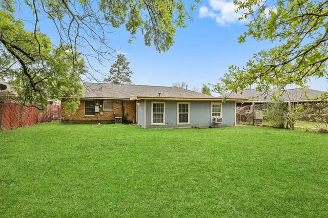 $1,325 | 9315 Laura Koppe Road, Houston, TX 77078