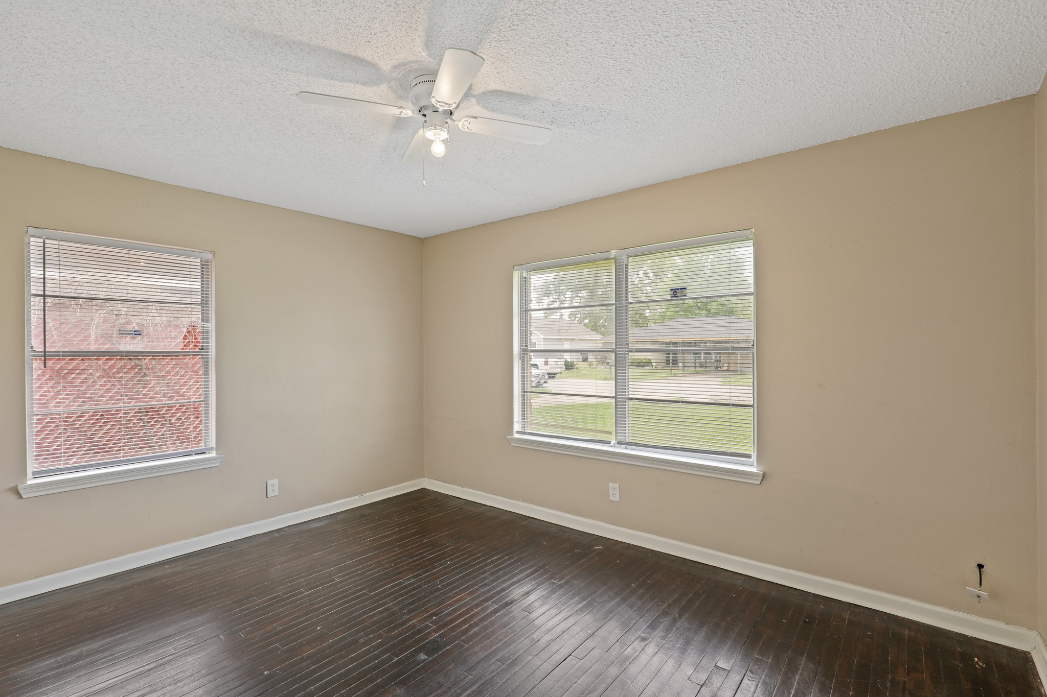 9315 Laura Koppe Road Houston, TX 77078 - Photo 4 of 15