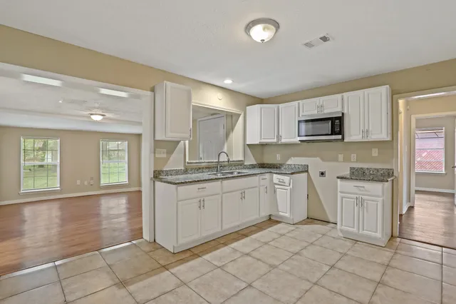 $1,325 | 9315 Laura Koppe Road, Houston, TX 77078