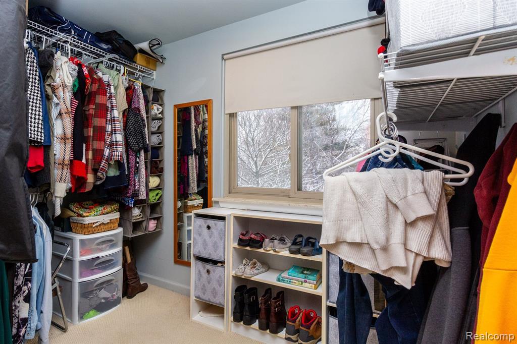 573 Lockmoore Court Rochester Hills, MI 48307 - Photo 20 of 59