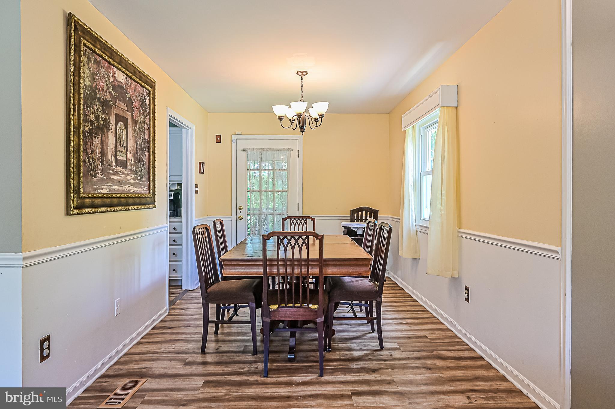 1407 East Beech Road Sterling, VA 20164 - Photo 8 of 45 Dining Room