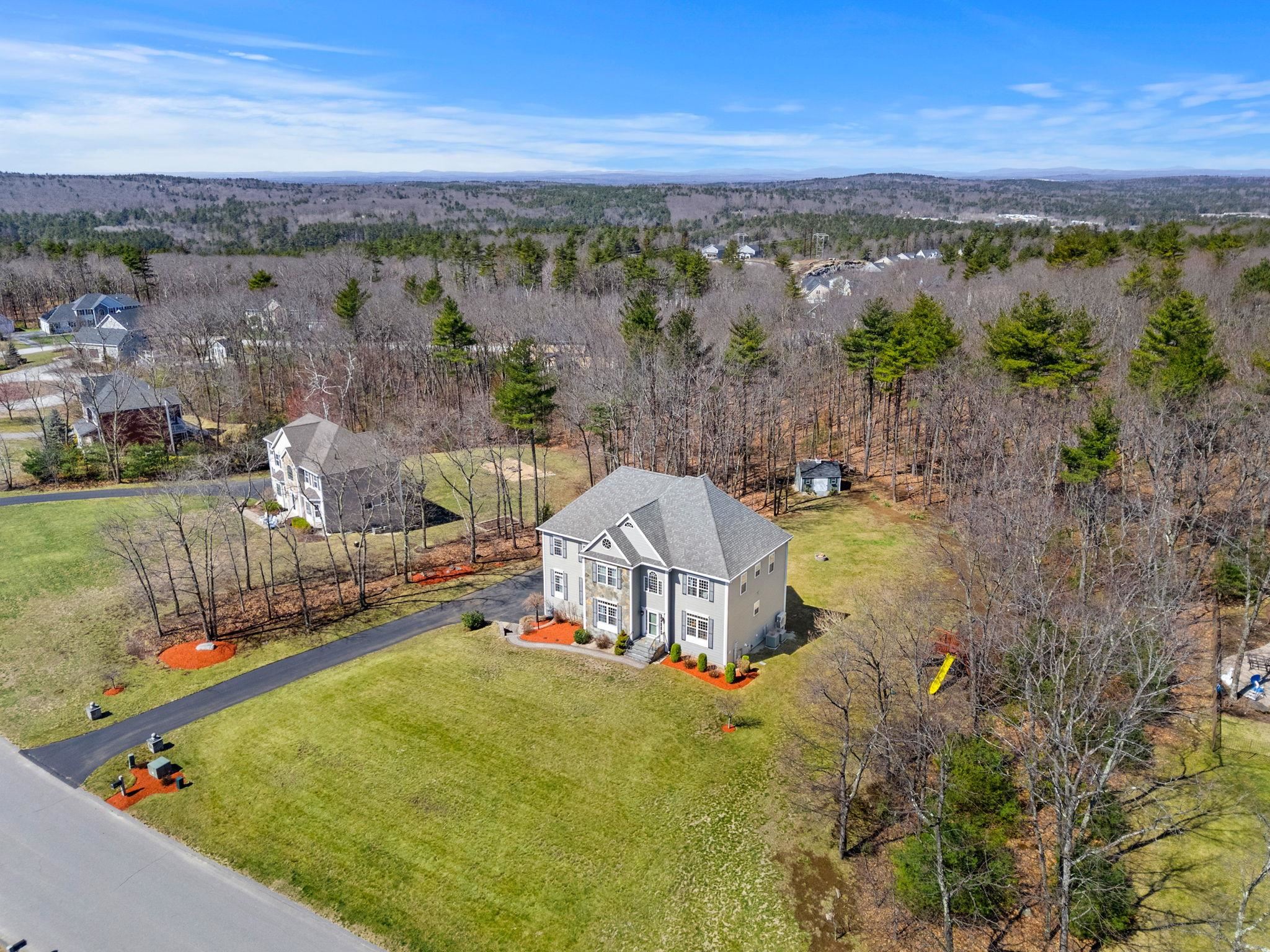 40 Ryan Farm Road Windham, NH 03087 - Photo 3 of 51