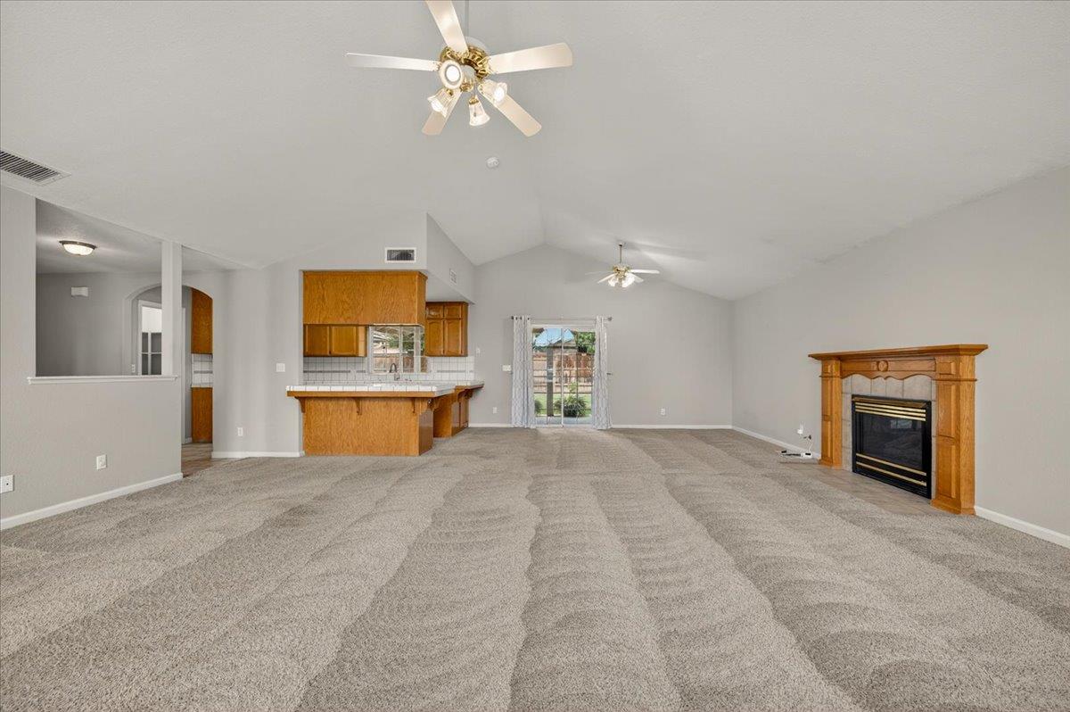 2375 Fallbrook Avenue Clovis, CA 93611 - Photo 5 of 34