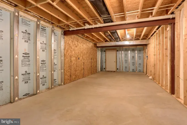 a view of a room with an empty space