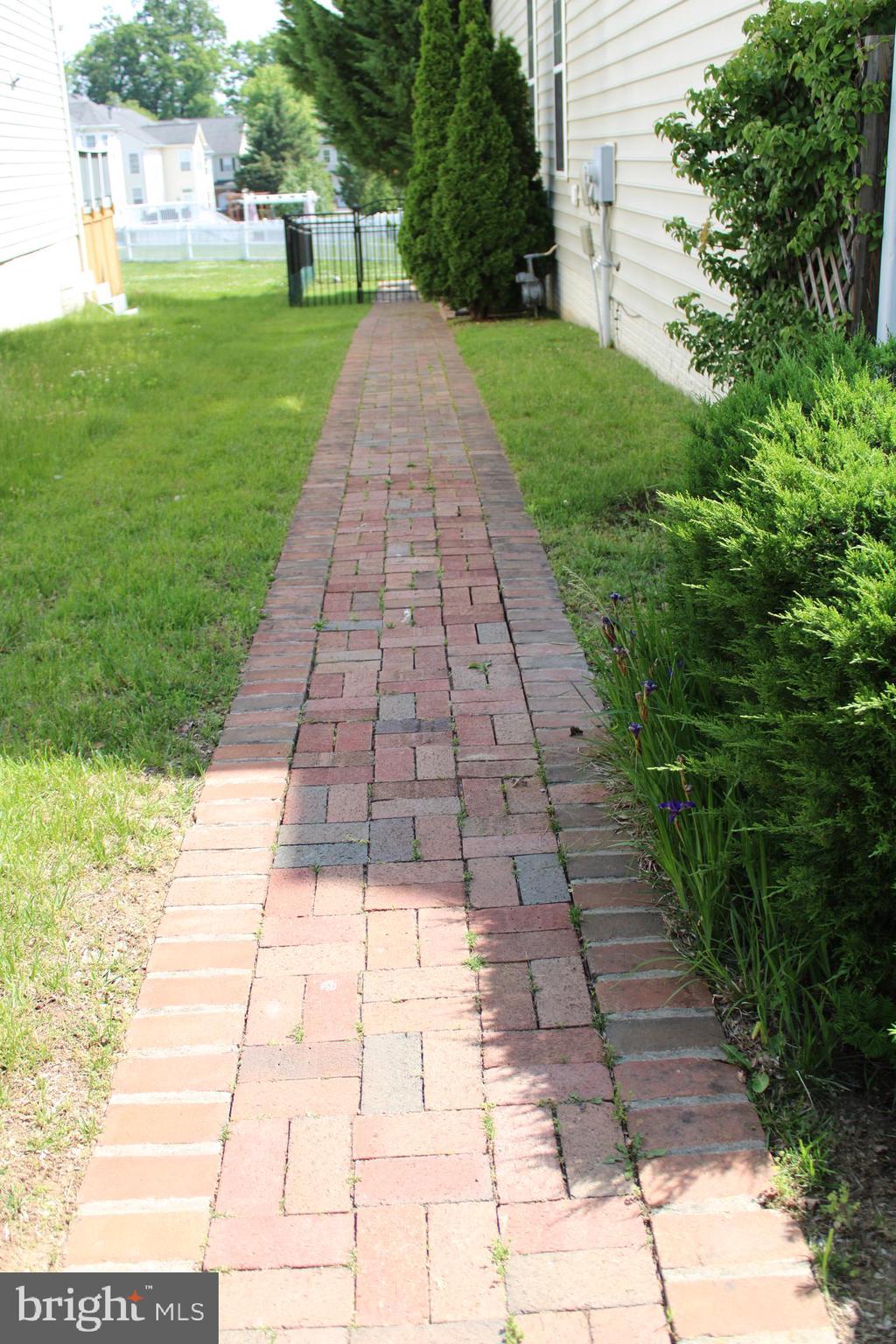 16171 Radburn Street Woodbridge, VA 22191 - Photo 83 of 95 Gallery Image 83