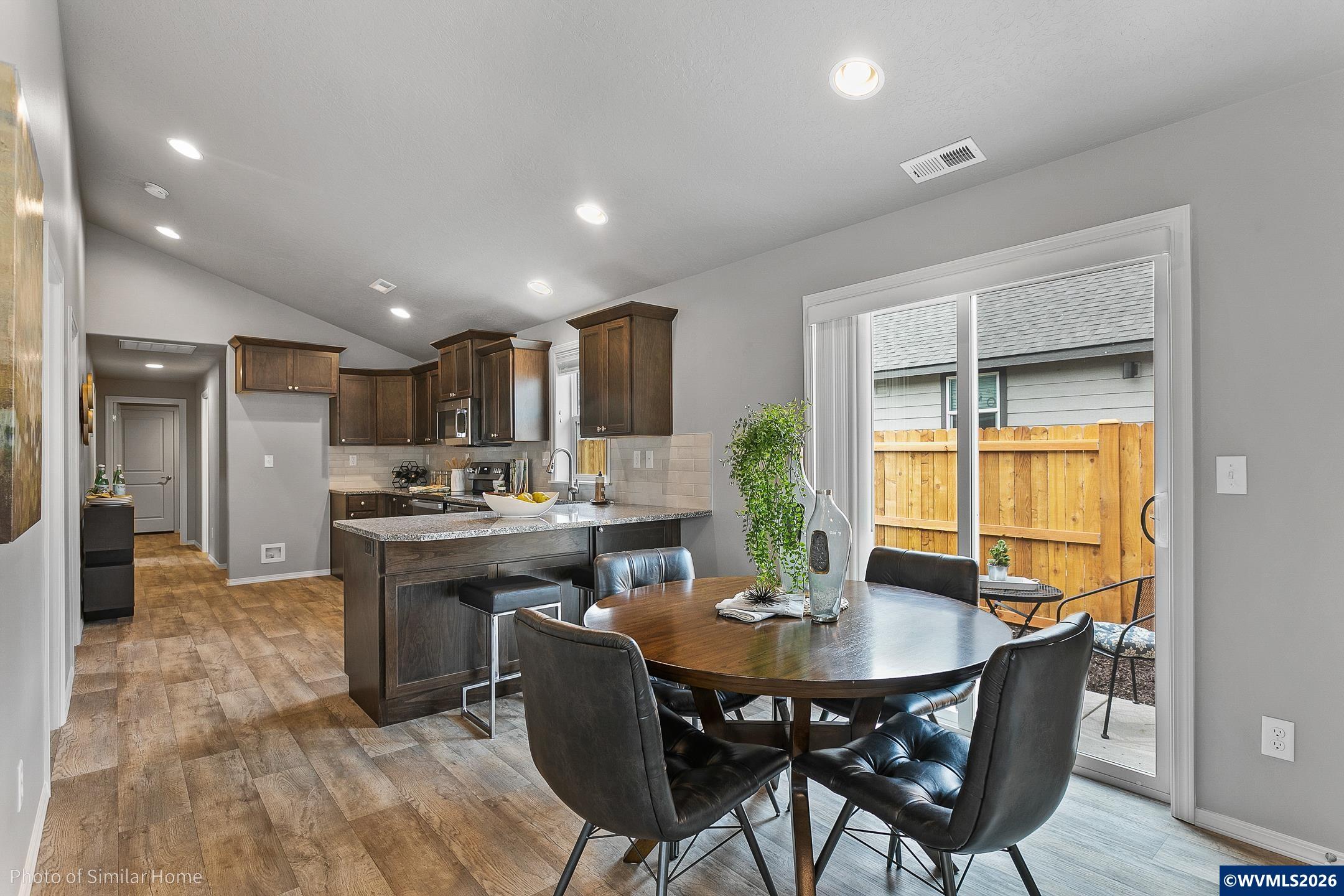 4637 Flicker Street Albany, OR 97322 - Photo 4 of 13