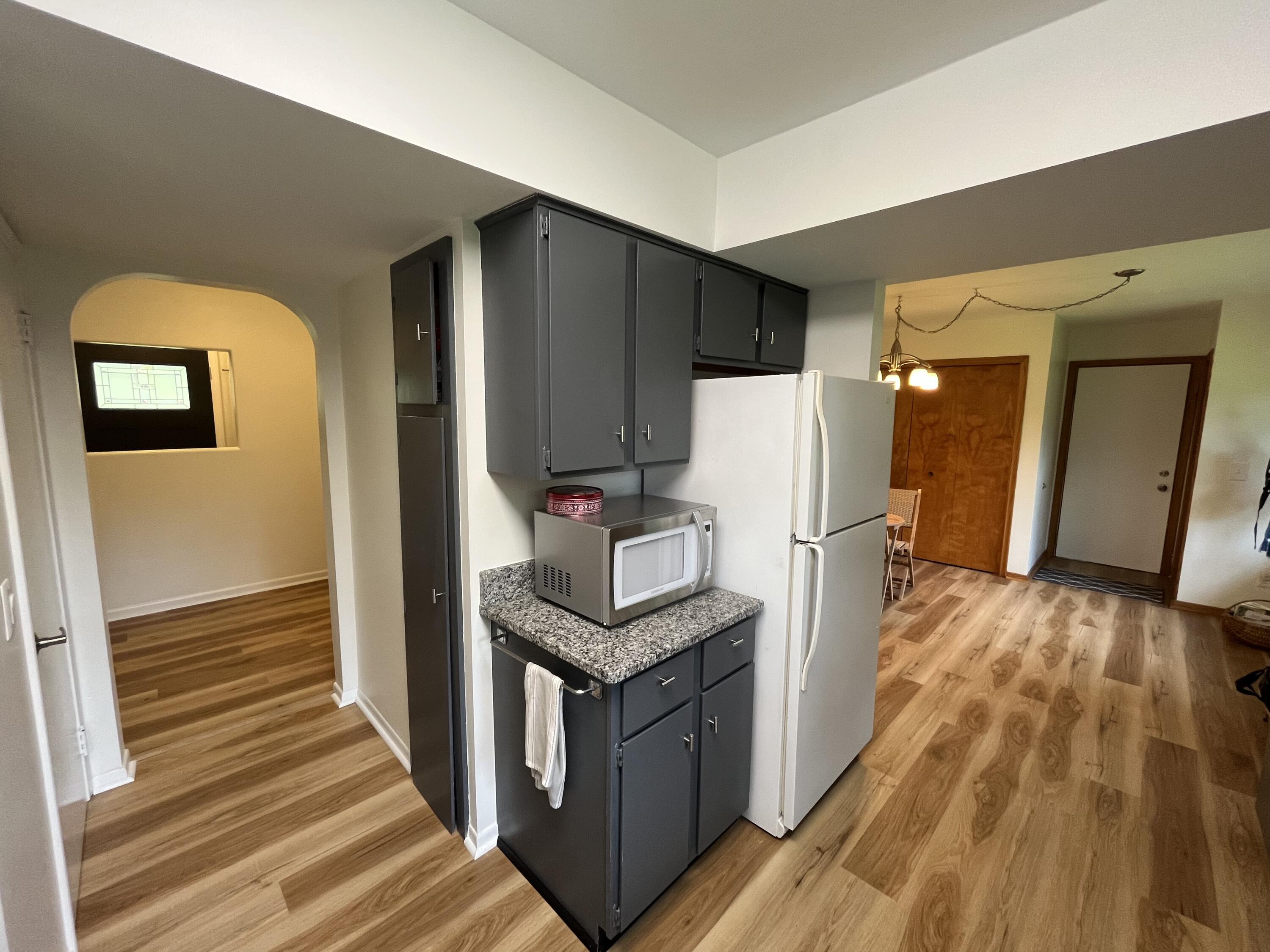 7852 State Street Brighton, MI 48116 - Photo 15 of 51 Kitchen_8268