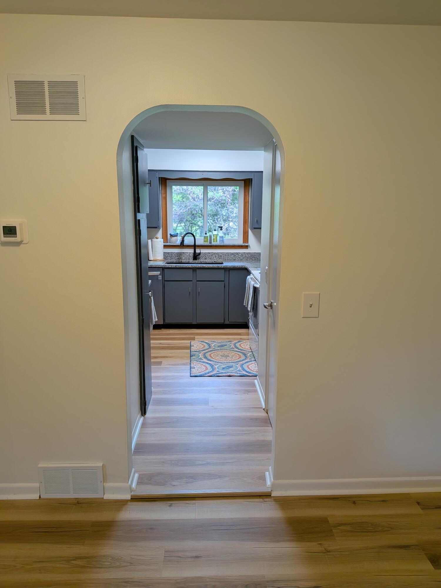 7852 State Street Brighton, MI 48116 - Photo 17 of 51 Living_2746