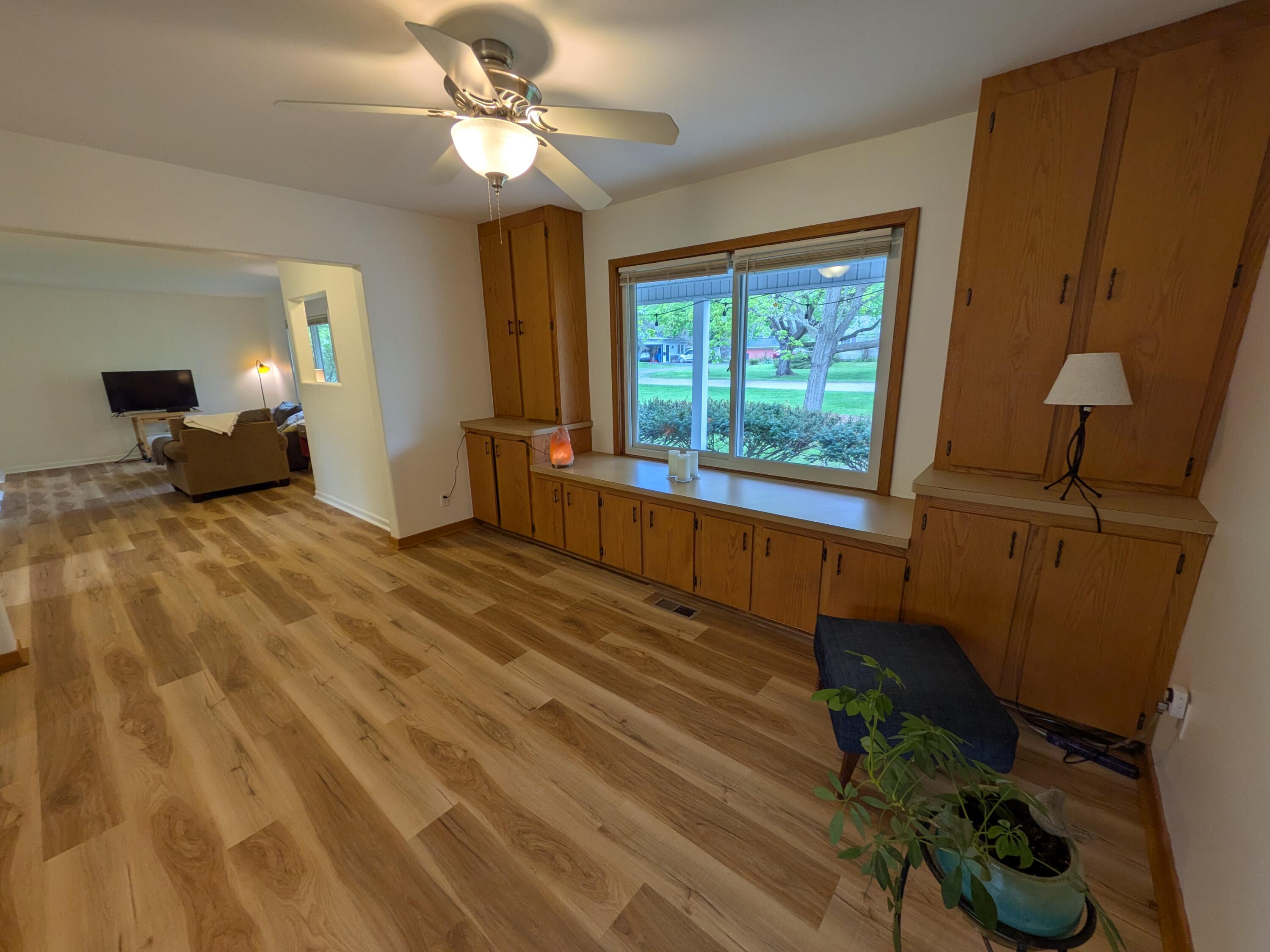 7852 State Street Brighton, MI 48116 - Photo 23 of 51 Den_Dining_6829