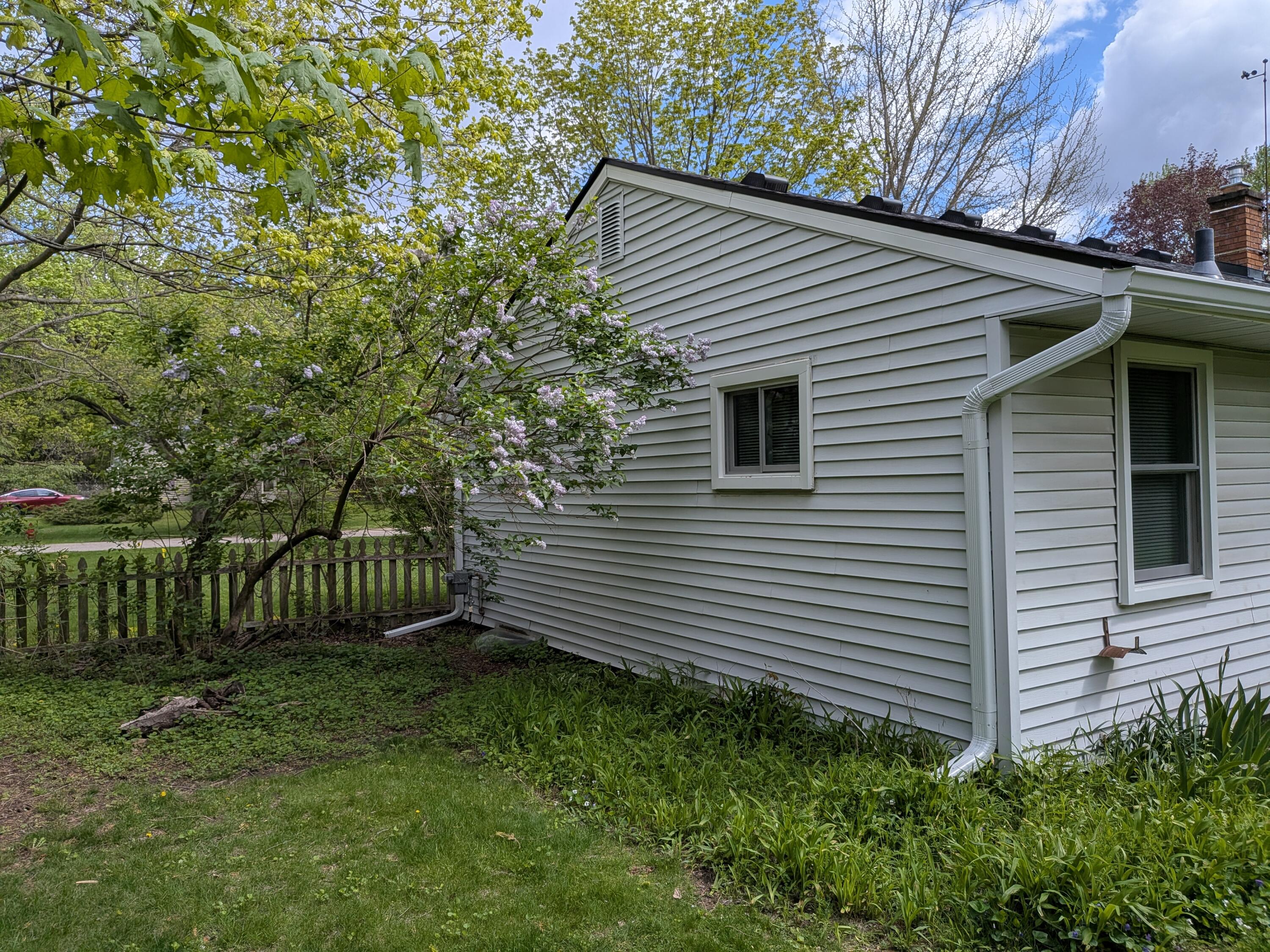 7852 State Street Brighton, MI 48116 - Photo 9 of 51 Backyard_4192