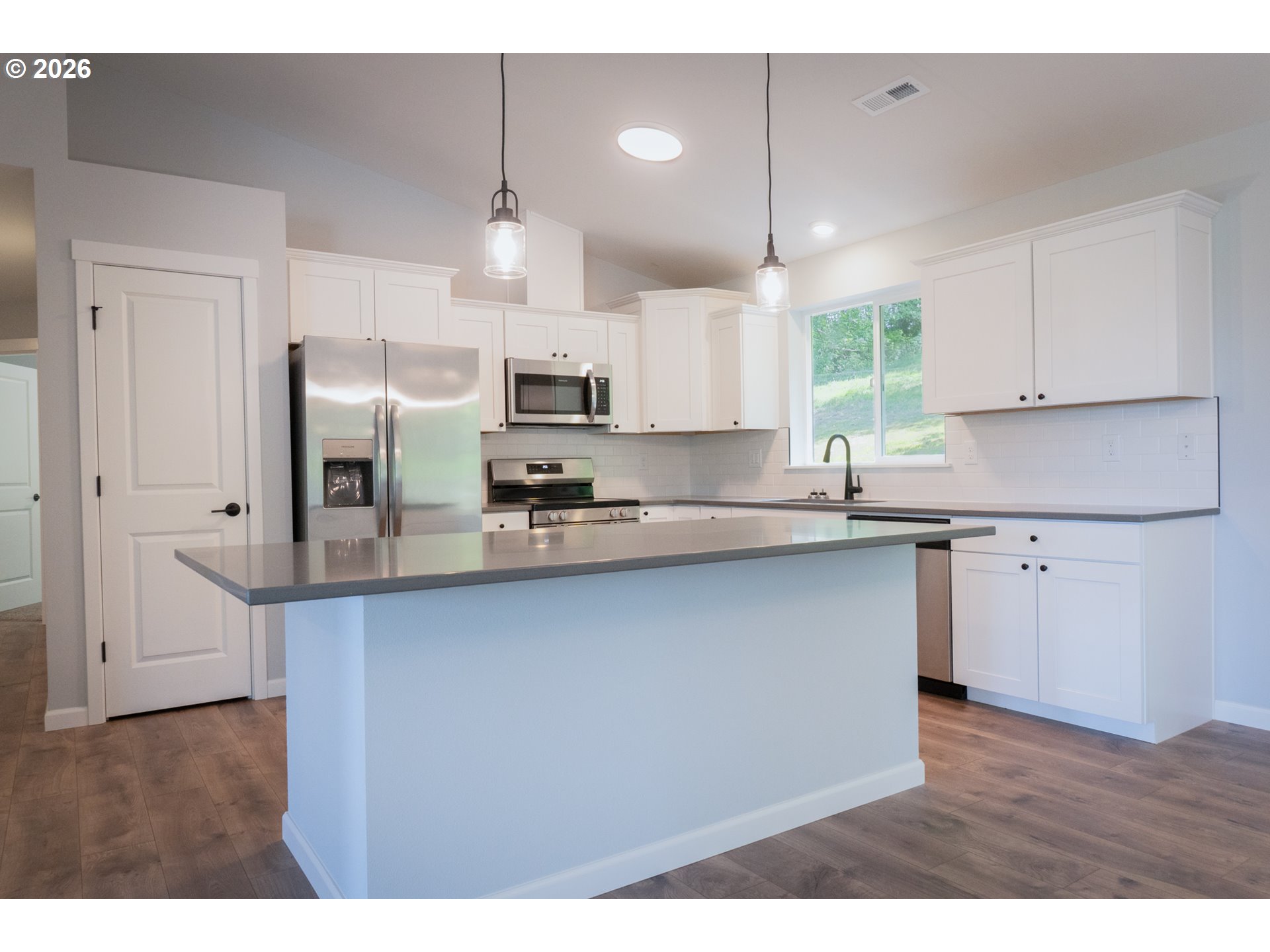 92402 Abbott Road Astoria, OR 97103 - Photo 9 of 32