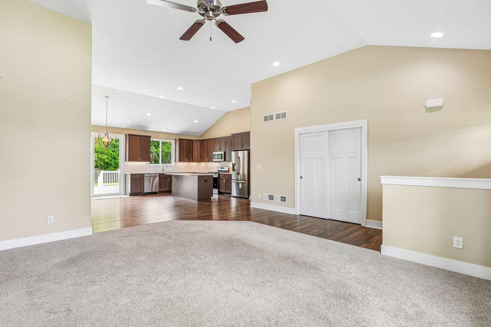 3130 Pritchard Drive Racine, WI 53406 - Photo 9 of 42