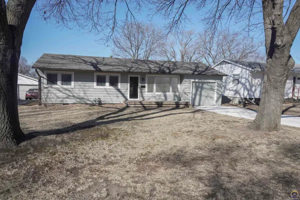 $259,000 | 523 Montana Avenue, Holton, KS 66436