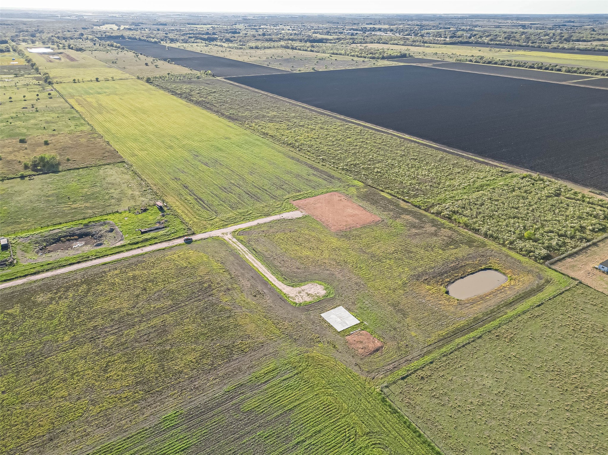 12424 McFarlane Road Beasley, TX 77417 - Photo 5 of 10 a view of an ocean and a mountain