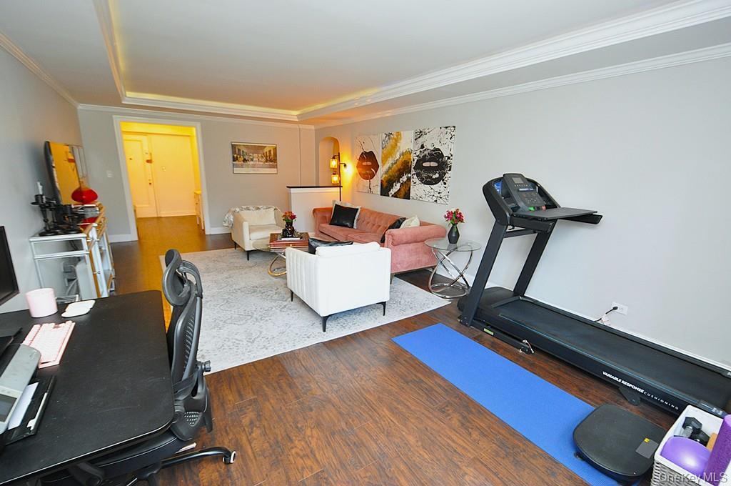280 Bronxville Road, Unit 4O Bronxville, NY 10708 - Photo 19 of 45