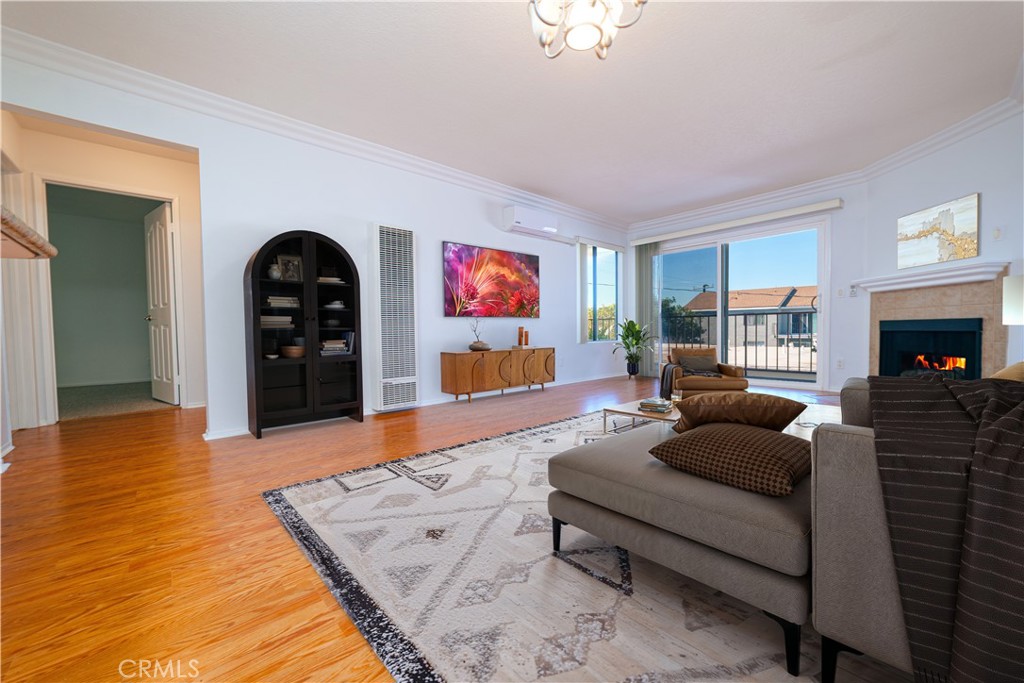 3516 East Ransom Street, Unit 204 Long Beach, CA 90804 - Photo 3 of 38 Virtually staged-Living room