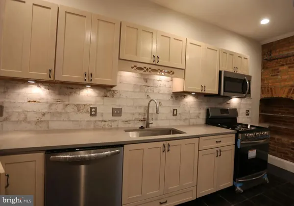 $2,500 | 1827 South Charles Street, Baltimore, MD 21230