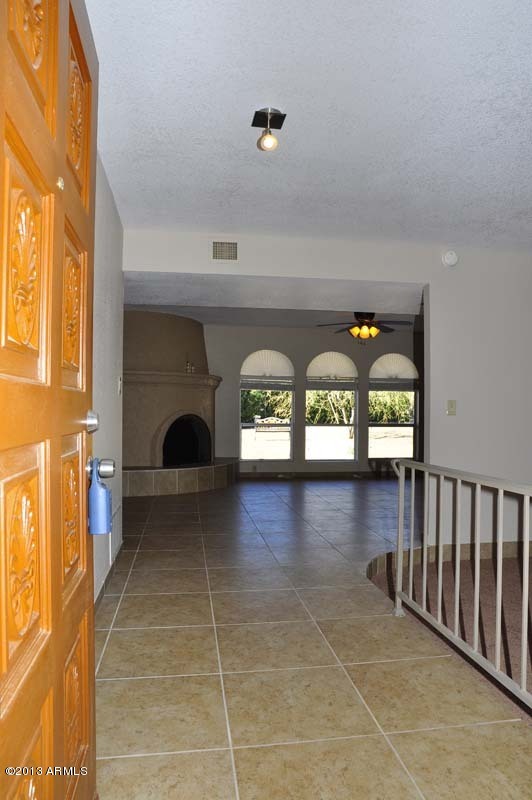 18607 East Mazatzal Circle Rio Verde, AZ 85263 - Photo 3 of 38 Foyer