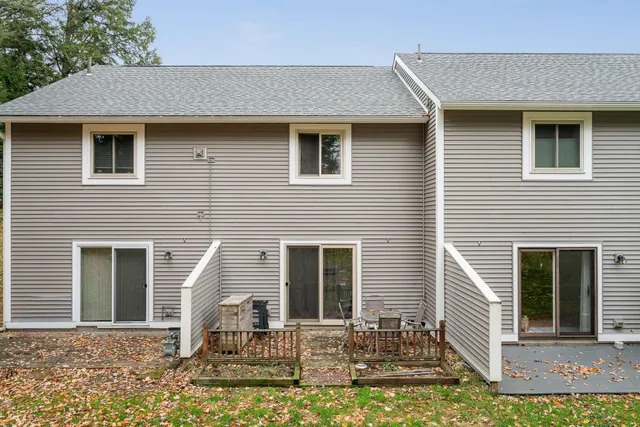 $325,000 | 107 Sugar Tree Lane, South Burlington, VT 05403