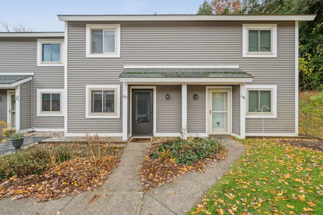 $325,000 | 107 Sugar Tree Lane, South Burlington, VT 05403