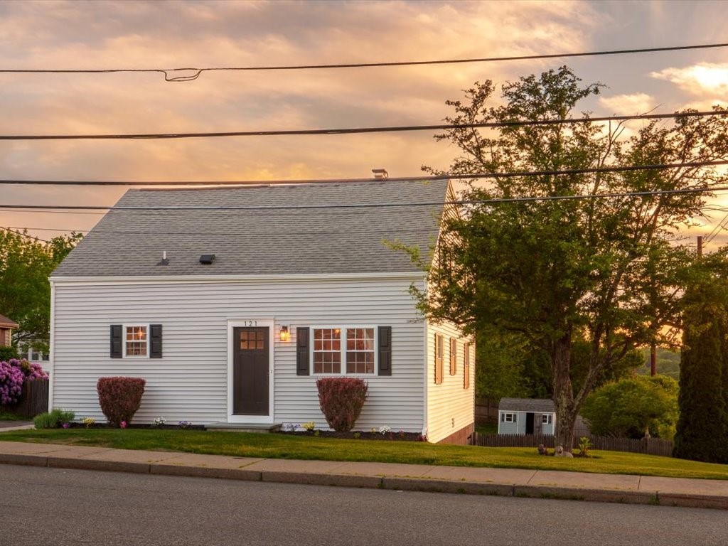121 Talcott Street Woonsocket, RI 02895 - Photo 6 of 42