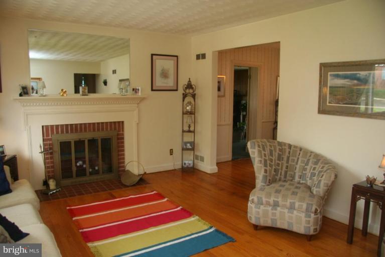 1700 Donald Place Silver Spring, MD 20902 - Photo 4 of 23 Living Room #3