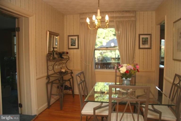1700 Donald Place Silver Spring, MD 20902 - Photo 5 of 23 Dining Room