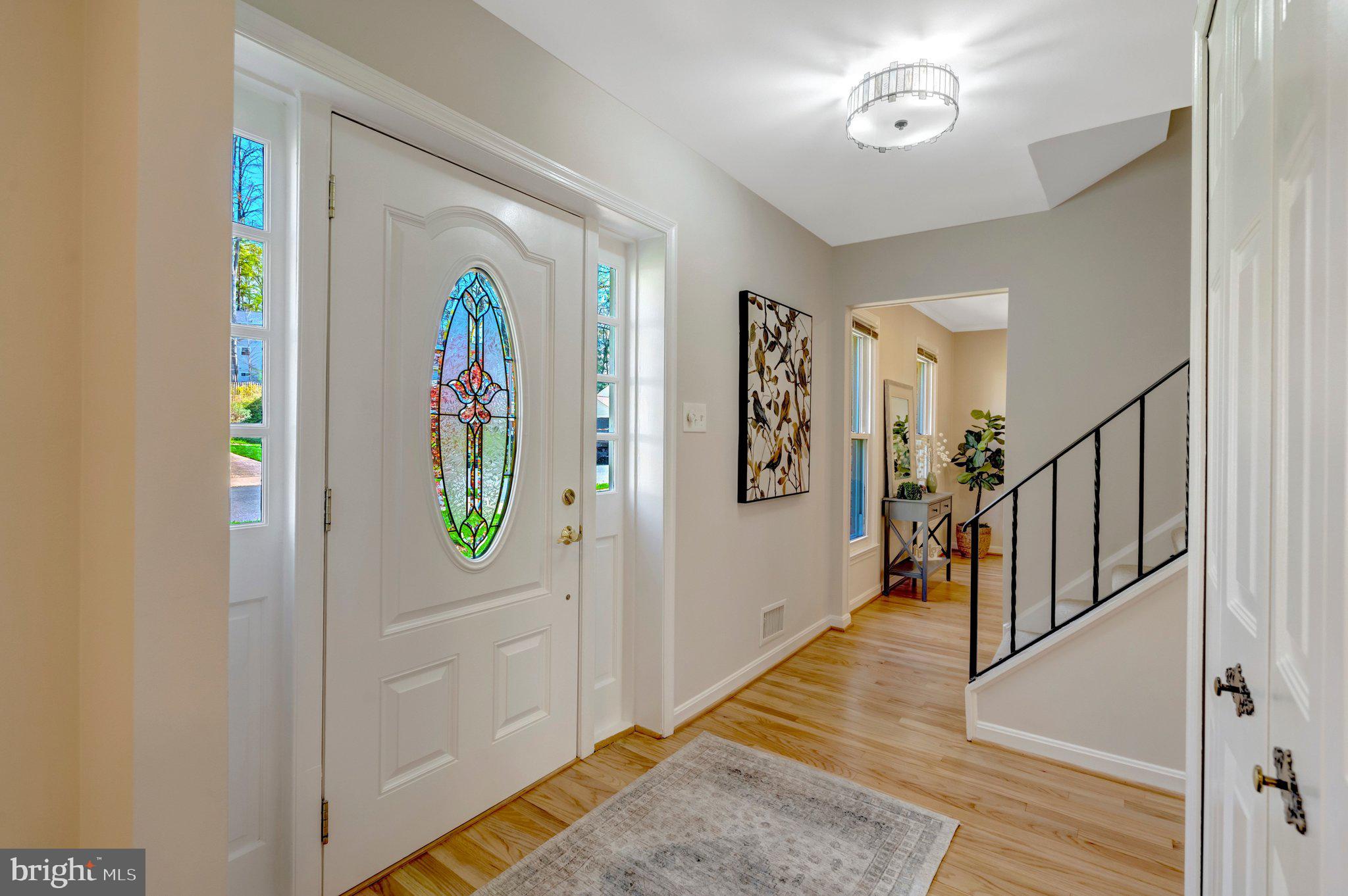 9010 Brook Ford Road Burke, VA 22015 - Photo 11 of 46 Gracious entryway with new lighting!