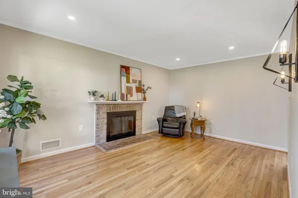 $835,000 | 9010 Brook Ford Road, Burke, VA 22015