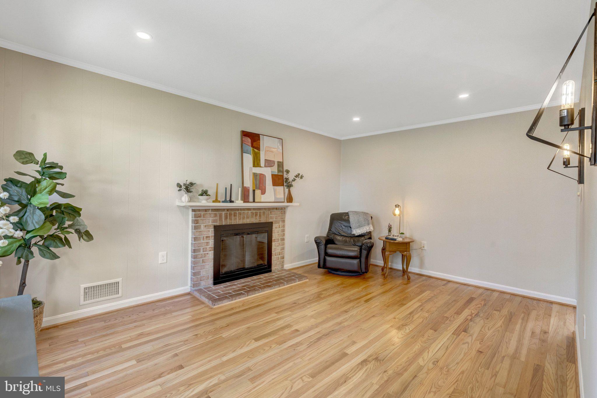 9010 Brook Ford Road Burke, VA 22015 - Photo 12 of 46 New recessed lighting in Family Room!