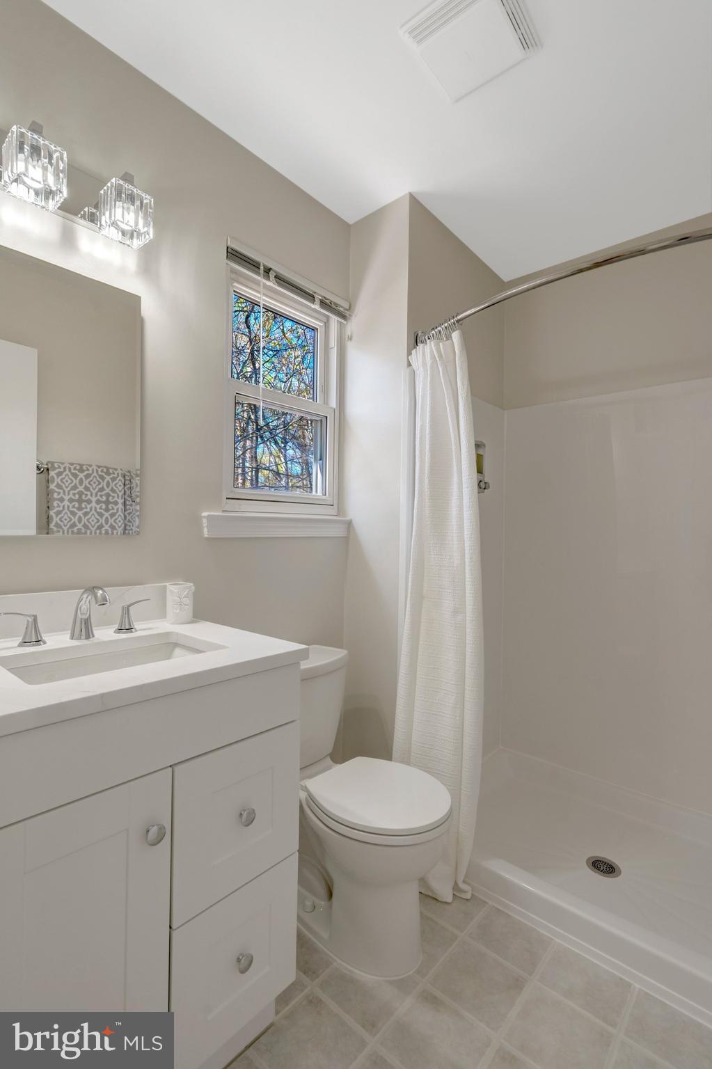 9010 Brook Ford Road Burke, VA 22015 - Photo 29 of 46 Primary Bath (another view).