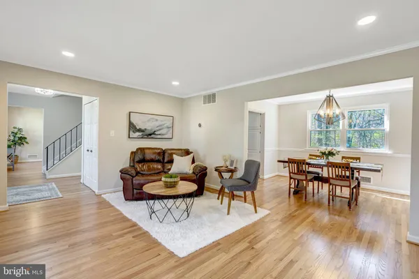 $835,000 | 9010 Brook Ford Road, Burke, VA 22015