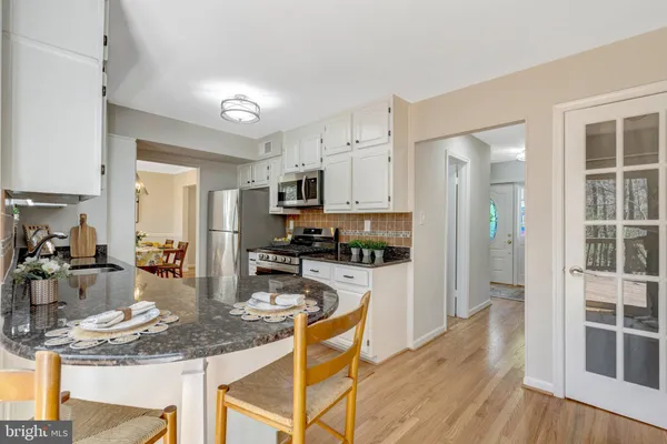 $835,000 | 9010 Brook Ford Road, Burke, VA 22015
