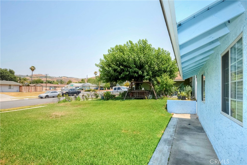 3446 Briarvale Street Corona, CA 92879 - Photo 5 of 37 a view of a backyard with swimming pool