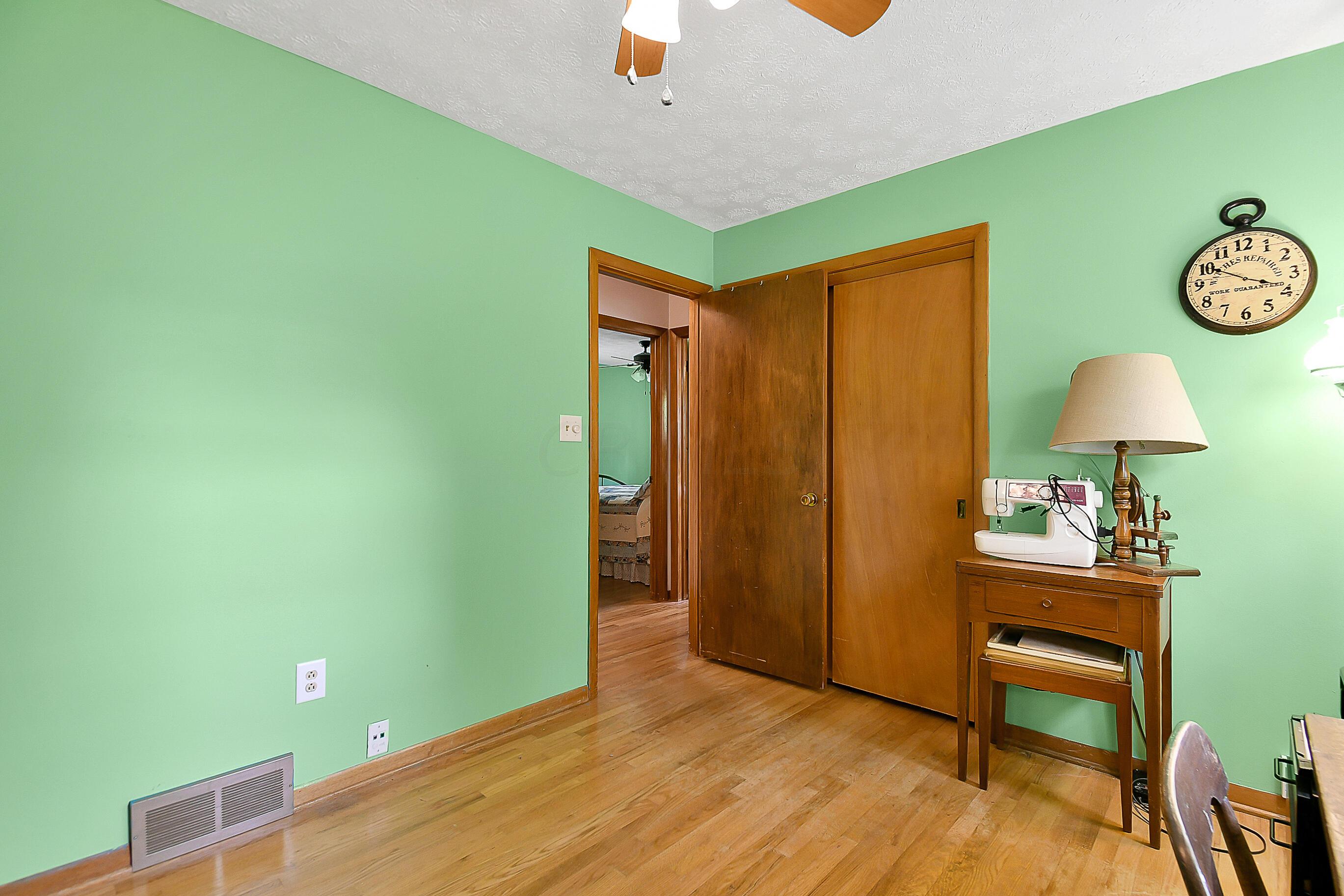 4967 Hayes Road Groveport, OH 43125 - Photo 17 of 36