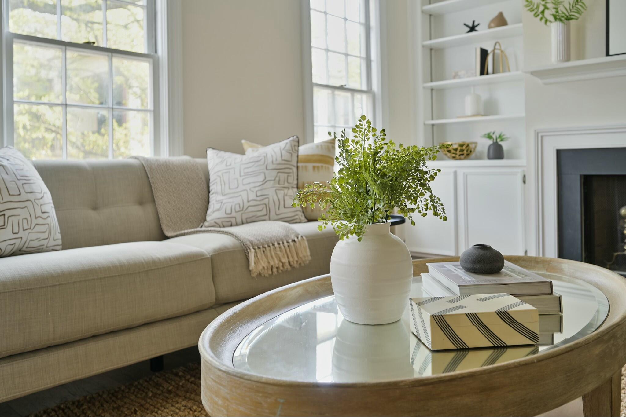 12 Elliott Street, Unit A Charleston, SC 29401 - Photo 16 of 56 Living room