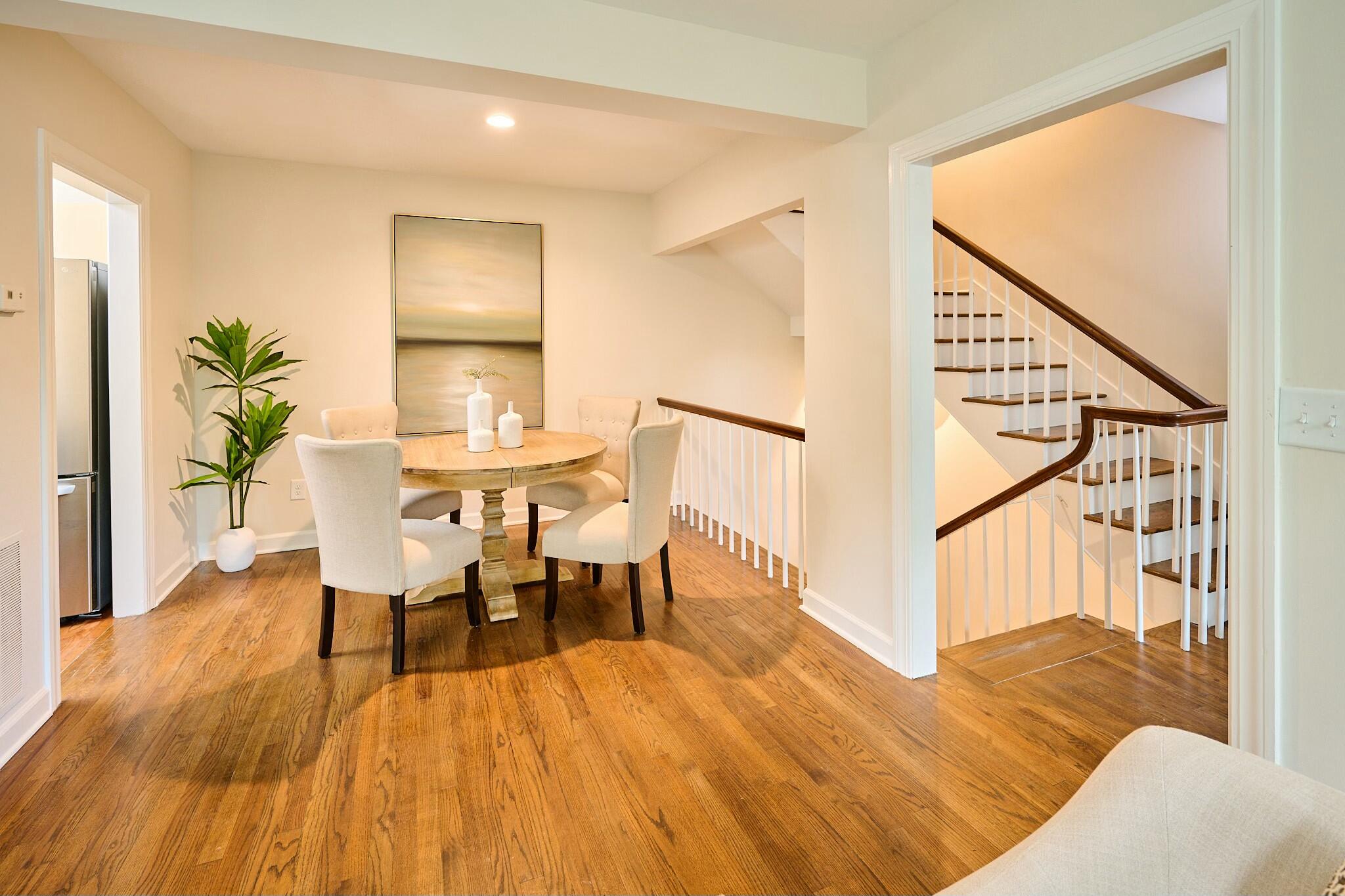 12 Elliott Street, Unit A Charleston, SC 29401 - Photo 20 of 56 Dining room