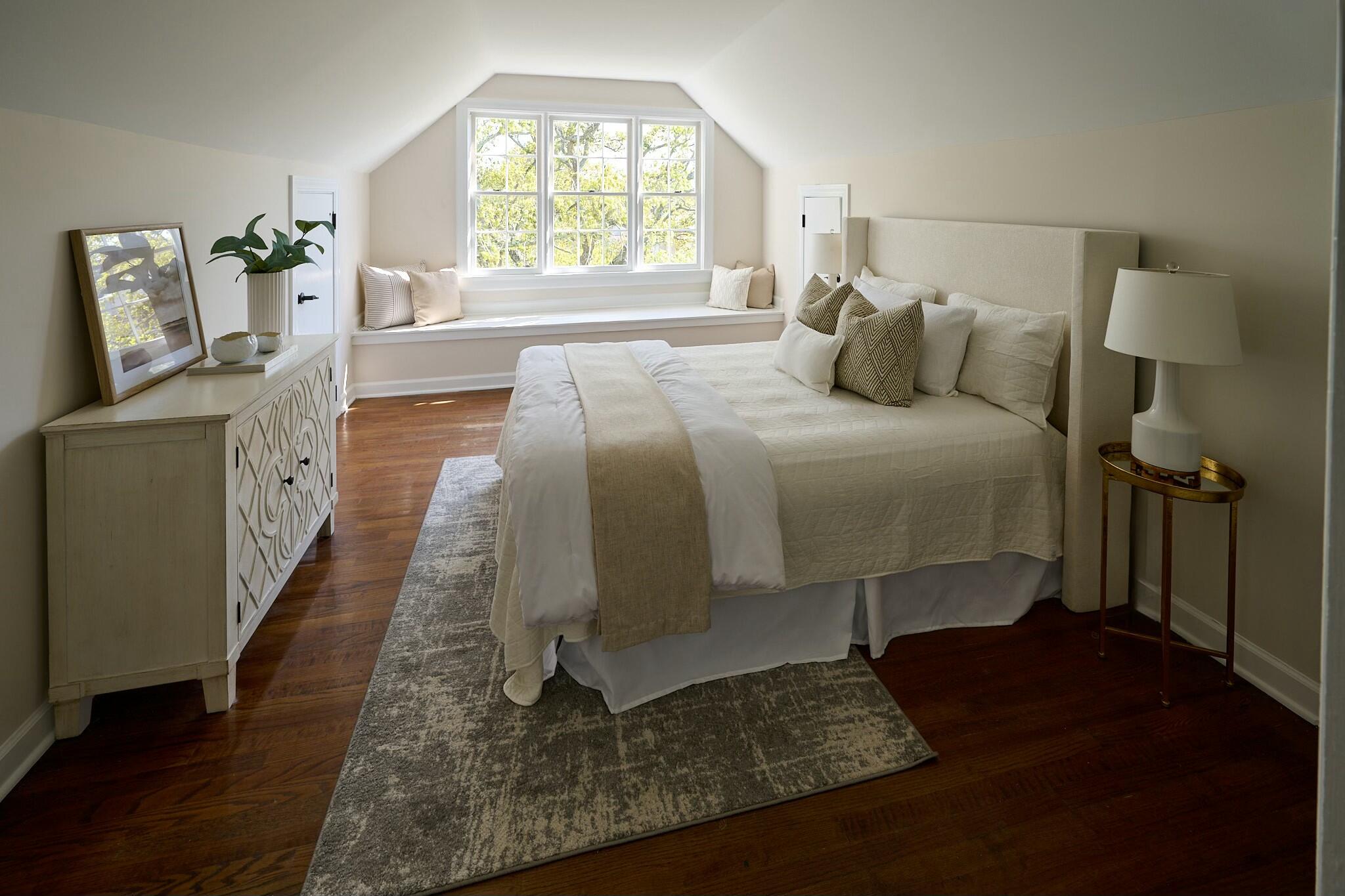 12 Elliott Street, Unit A Charleston, SC 29401 - Photo 41 of 56 Primary bed