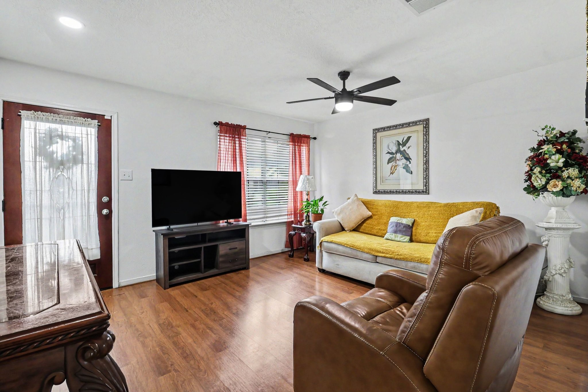 5323 Cilantro Lane Baytown, TX 77521 - Photo 5 of 26