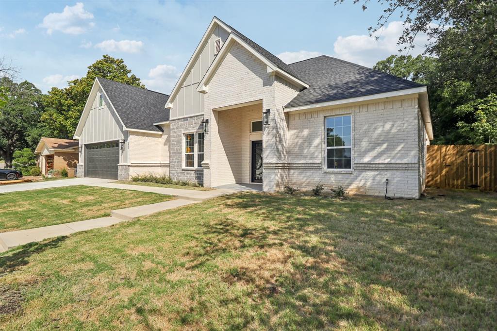 1810 Kynette Drive Euless, TX 76040 - Photo 2 of 40