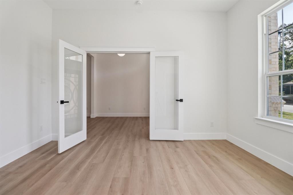 1810 Kynette Drive Euless, TX 76040 - Photo 25 of 40 Study/4th Bedroom