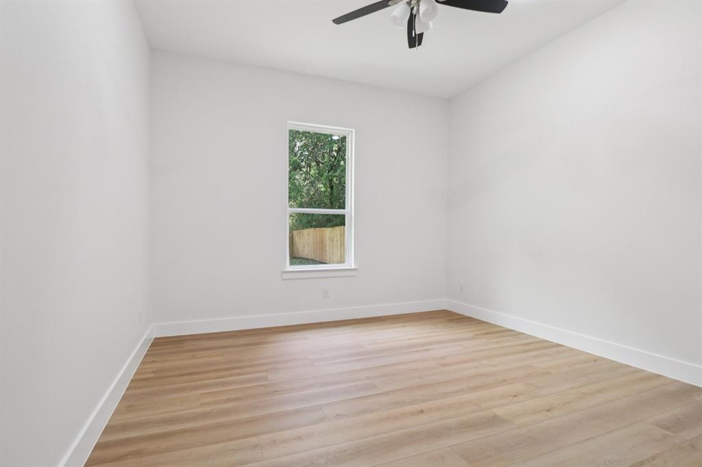 1810 Kynette Drive Euless, TX 76040 - Photo 32 of 40